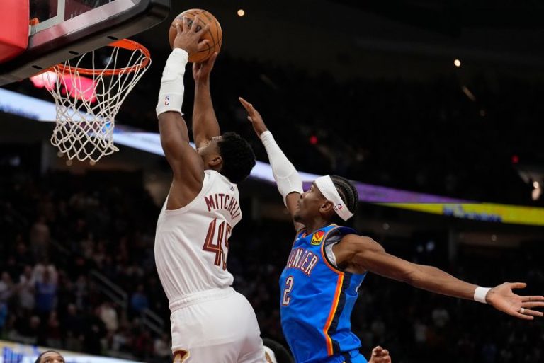 Cavaliers win 11th consecutive game after topping the Thunder in historic NBA matchup