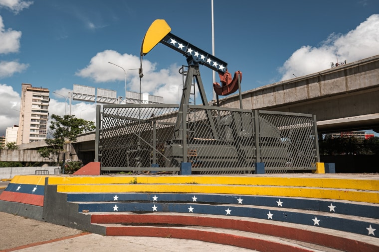 U.S. oil giant Chevron confirms it will expand operations in Venezuela